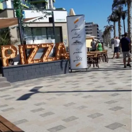 Apartment Alezzi Mamaia Nord - 20 M De Plaja