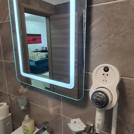 Alezzi Mamaia Nord - 20 M De Plaja Apartment